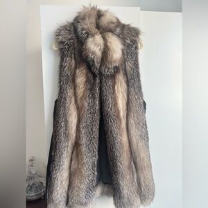 Elegant Fox Fur Vest in Brown and Gray